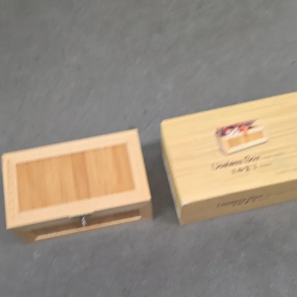 Useless Box Audio Version - Picture 2 of 7